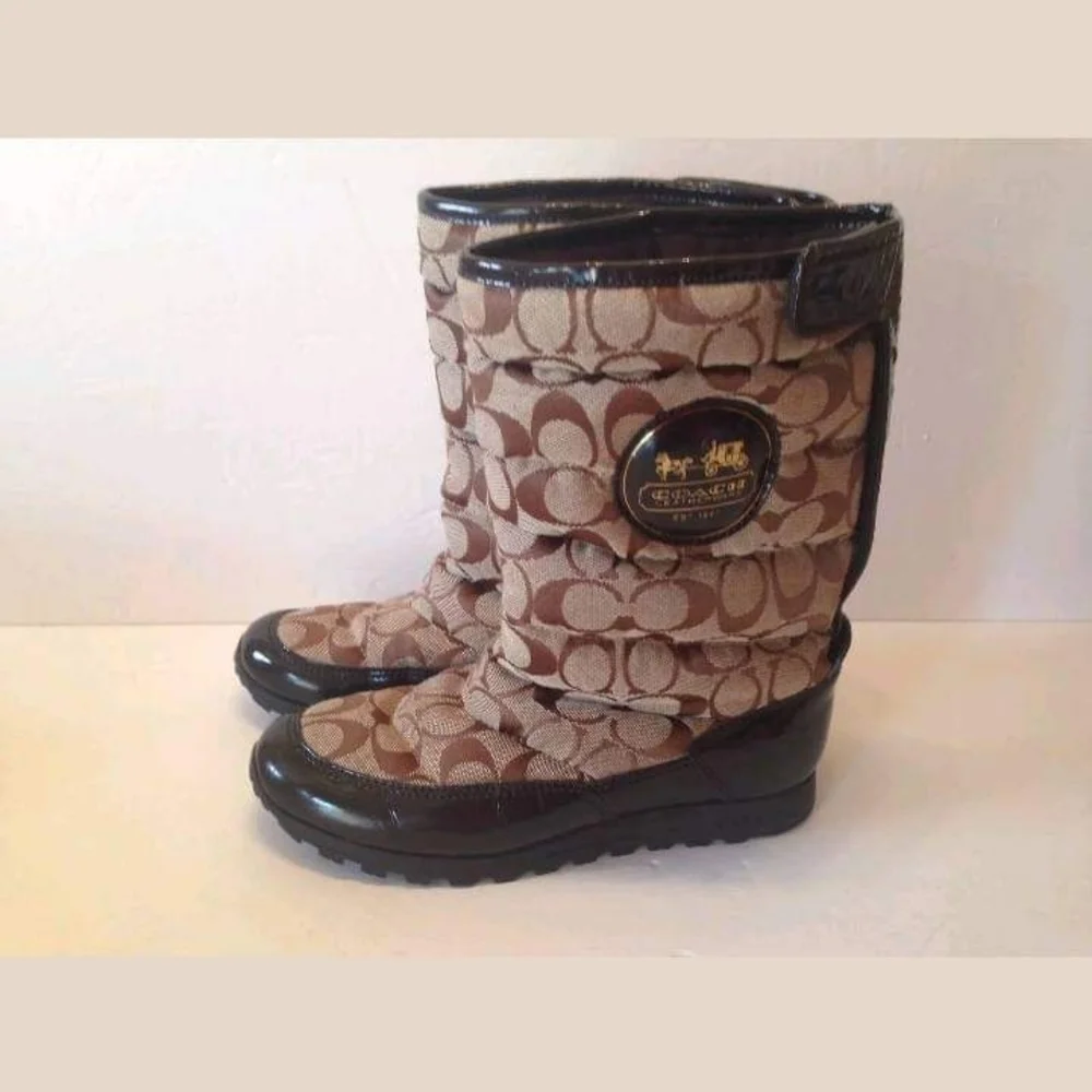 COACH SIG C SNOW BOOTS 7.5